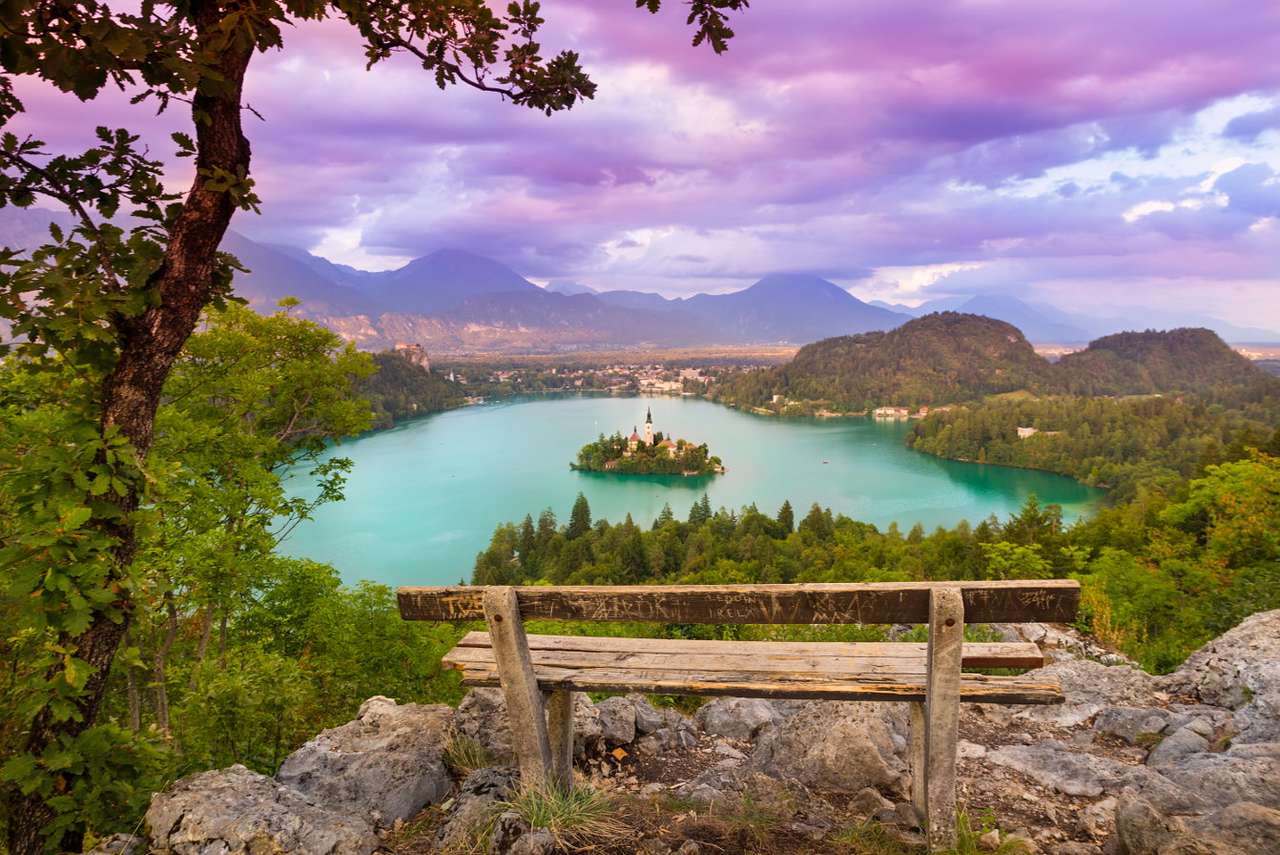 Ostrov u Bledského jezera (Slovinsko) puzzle online z fotografie