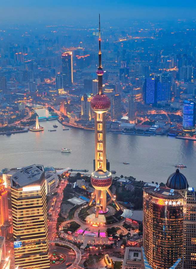 Televizní věž Oriental Pearl v Šanghaji (Čína) puzzle