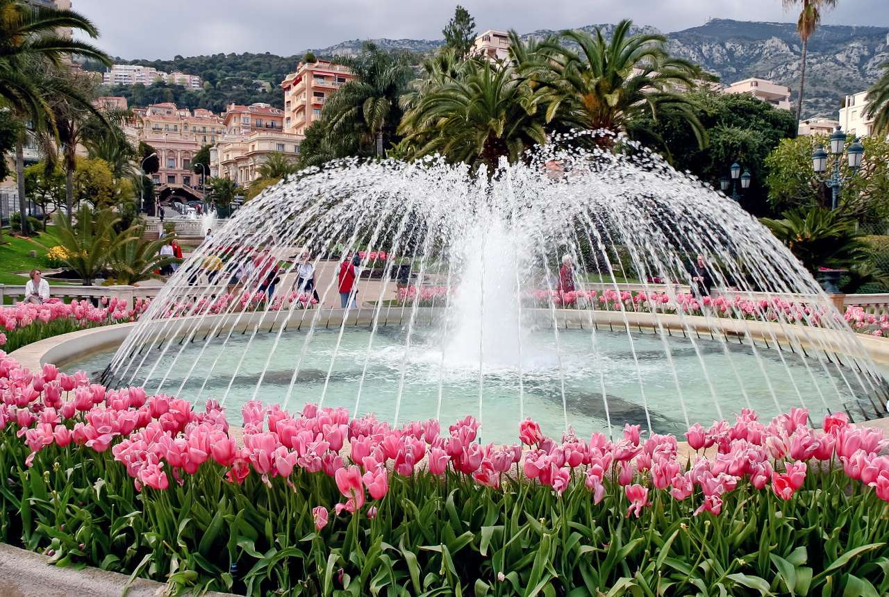 Fonte do parque em Monte Carlo (Mônaco) puzzle online