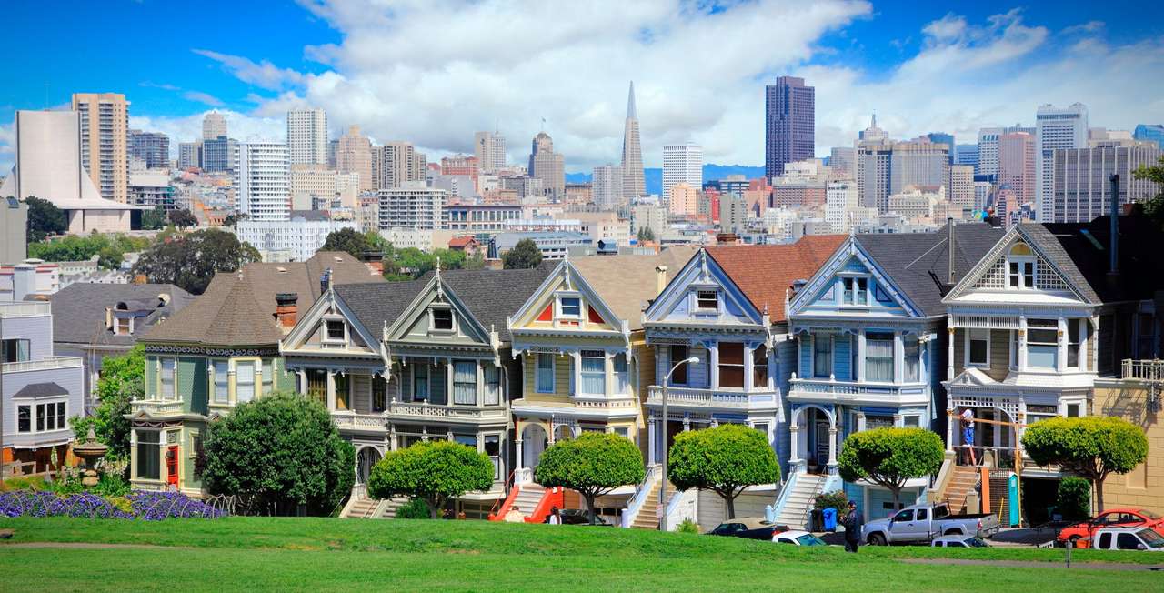 Victorian houses in Alamo Square (USA) puzzle online from photo