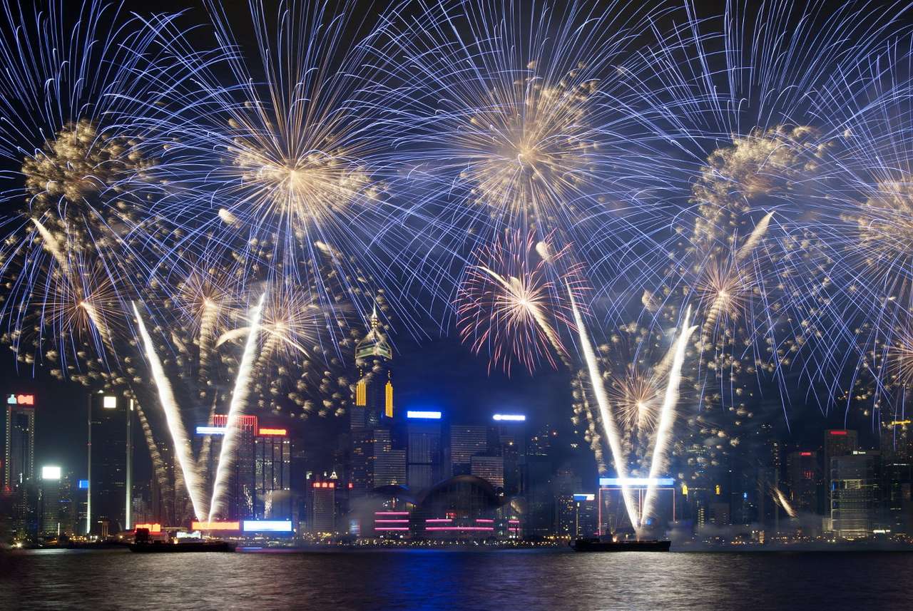 Новогодишни фойерверки в Хонг Конг (Китай) онлайн пъзел