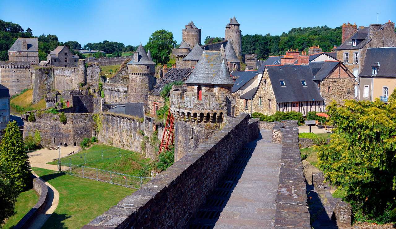Fougères slott (Frankrike) Pussel online