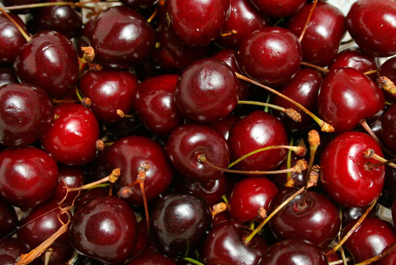 Cherries puzzle online from photo