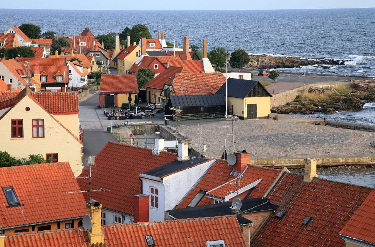 Gudhjem (Dinamarca) puzzle online a partir de fotografia