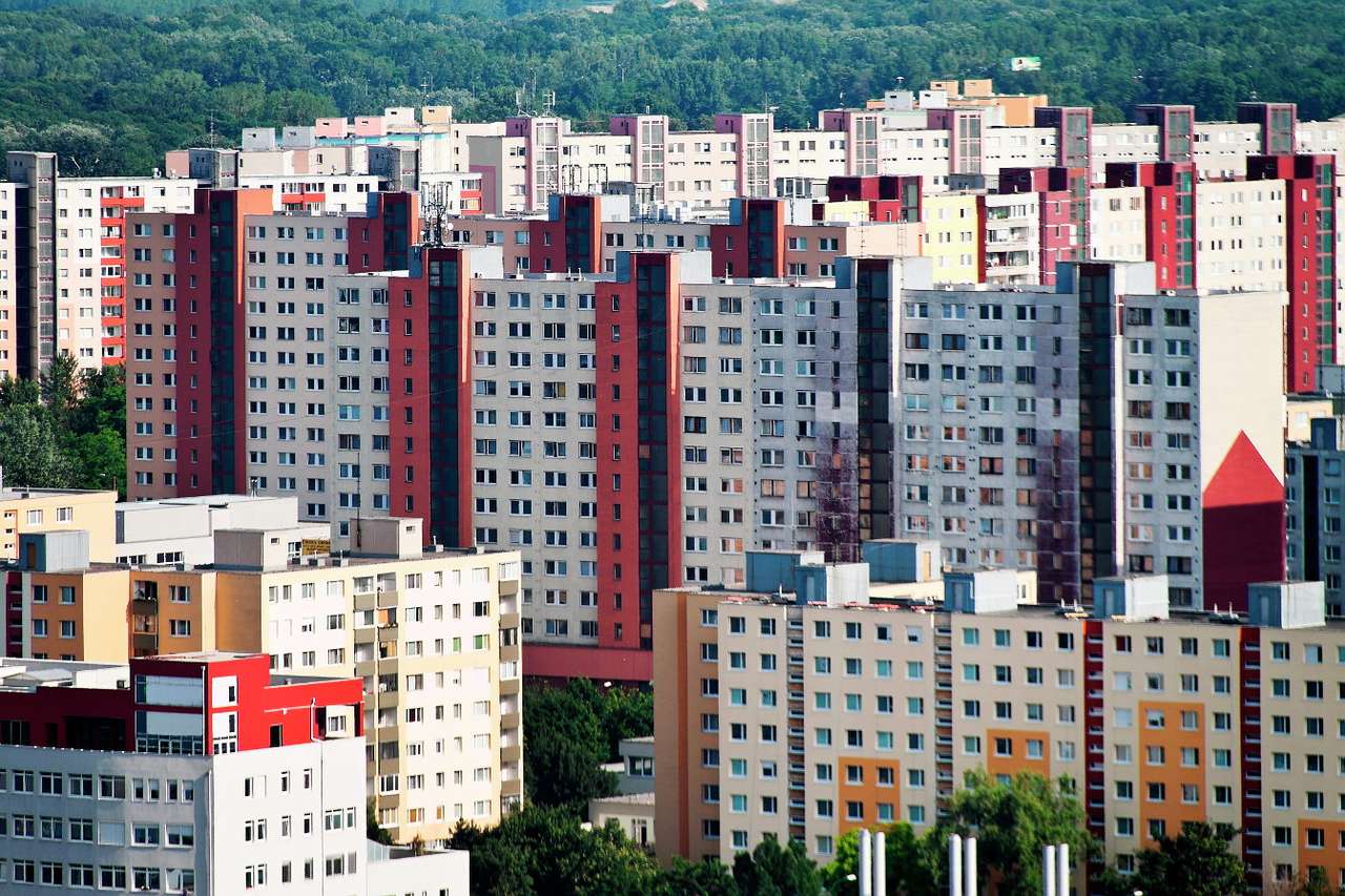 Bloques de viviendas en Bratislava (Eslovaquia) rompecabezas en línea