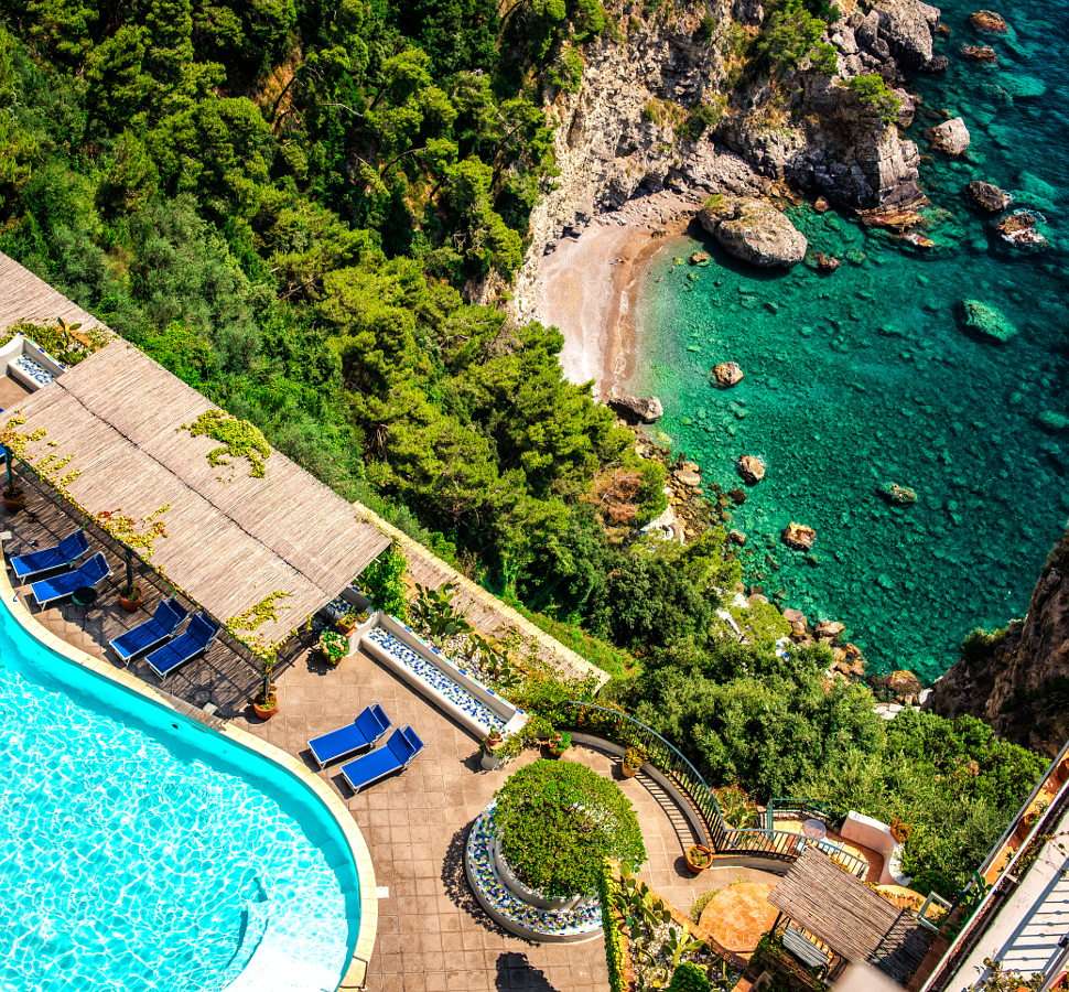 Uitzicht op de kust van Amalfi vanaf de Nastro Azzurro (Italië) online puzzel
