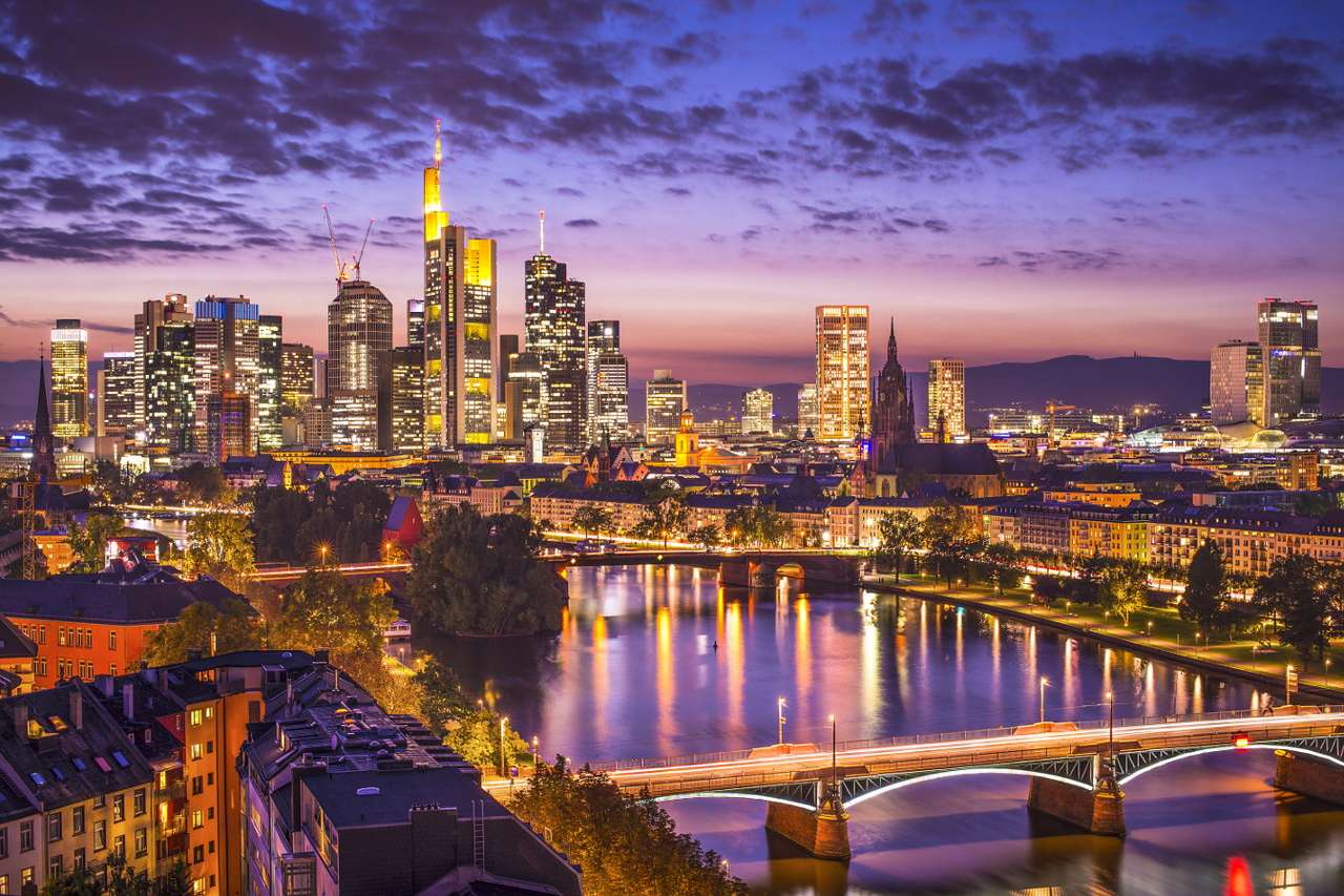 The business district in Frankfurt (Germany) online puzzle