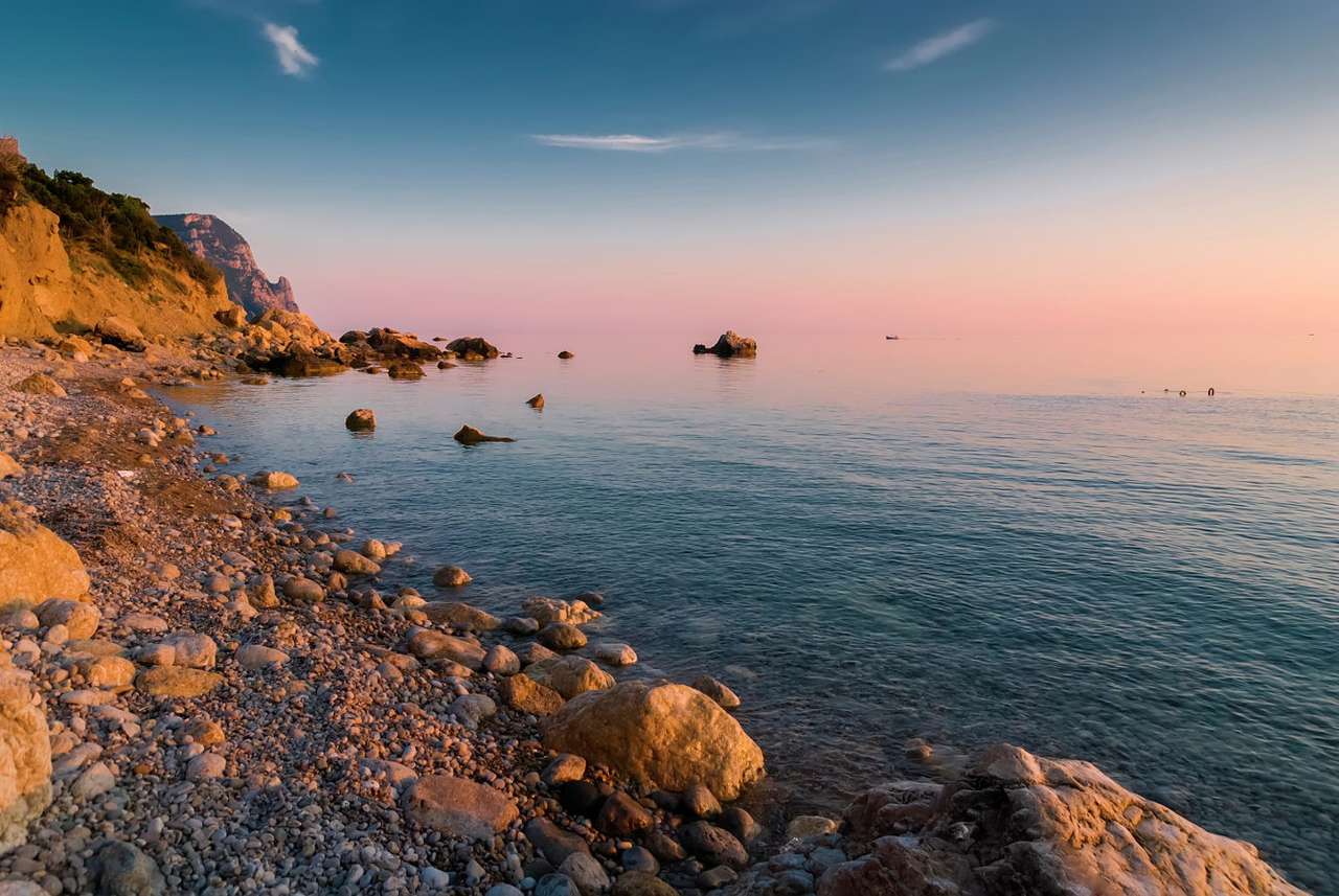 Sunset on the Crimean coast online puzzle