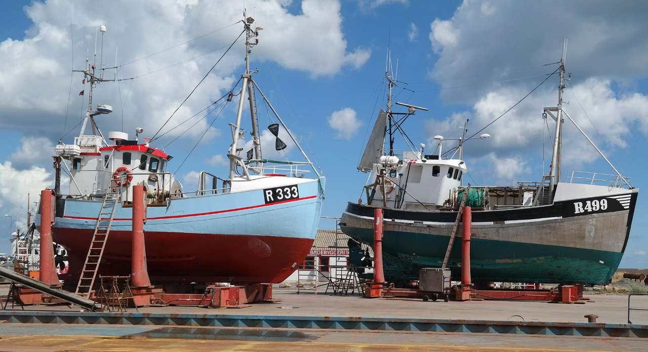 Επισκευή κοπτών στο λιμάνι του Nexø (Δανία) παζλ online από φωτογραφία