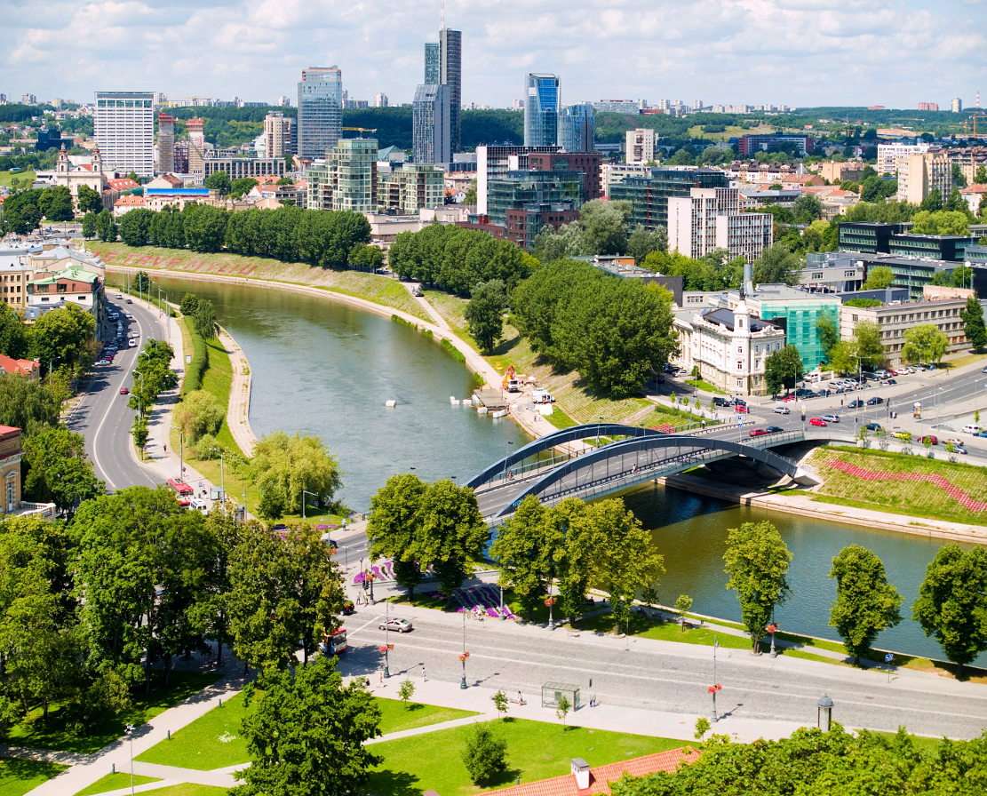 Wolkenkratzer in Vilnius (Litauen) Online-Puzzle