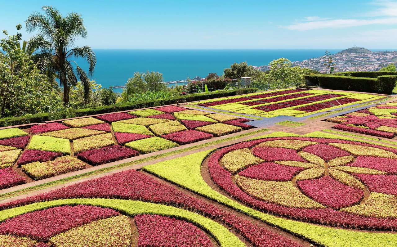 Jardin botanique de Funchal à Madère (Portugal) puzzle en ligne