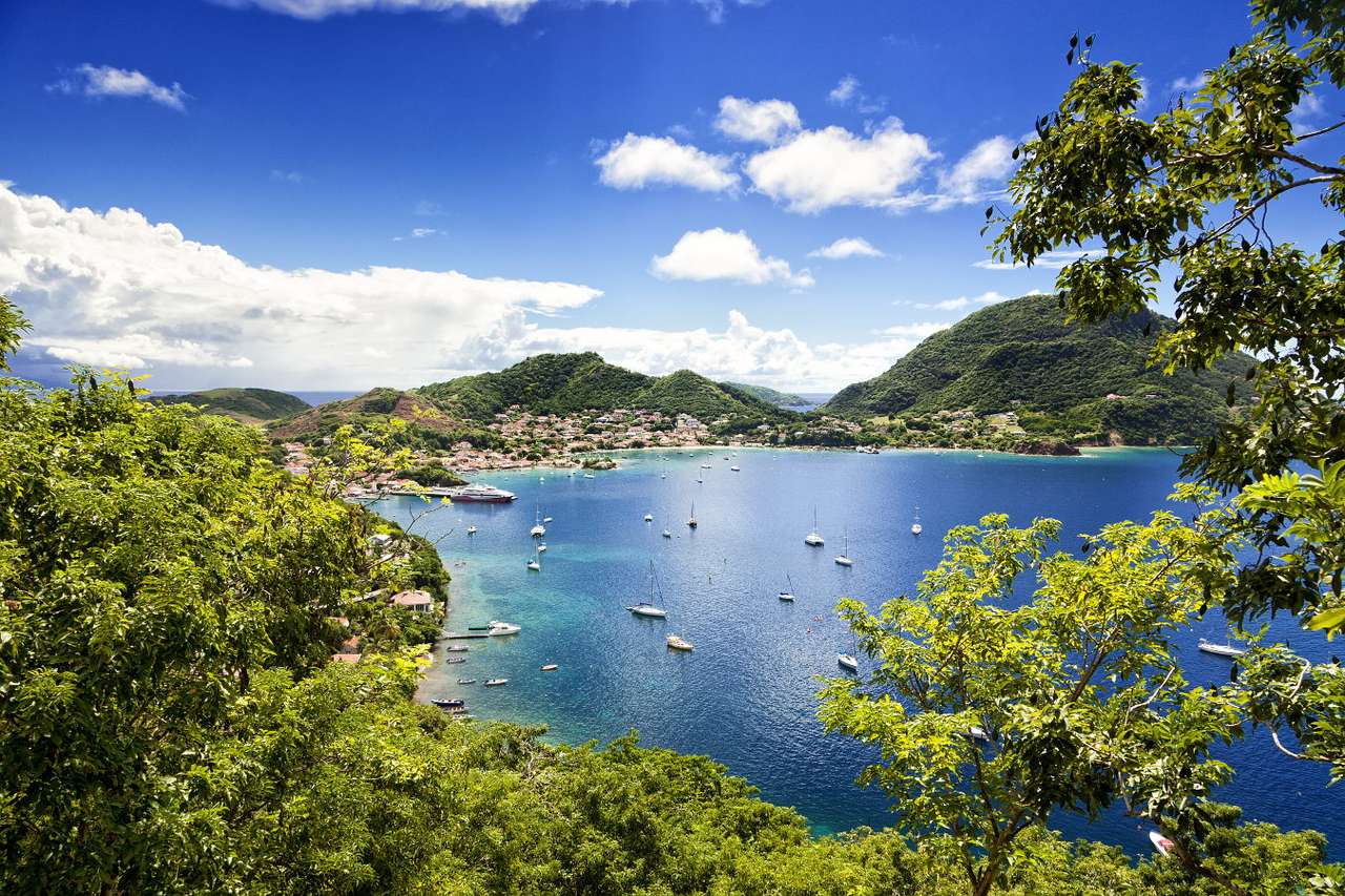 Panorama de l'île de Terre-de-Haut (Guadeloupe) puzzle en ligne
