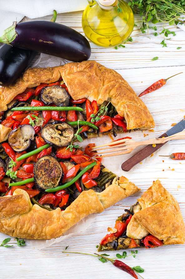 Puff pastry with eggplant and peppers online puzzle
