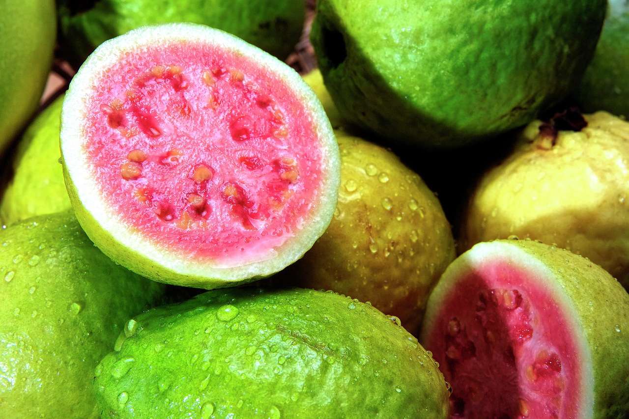 Guava puzzle online from photo