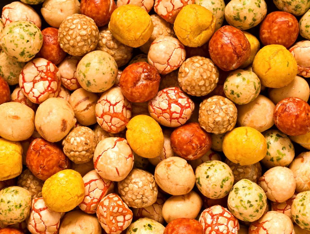 Mixture of Japanese snacks puzzle online from photo