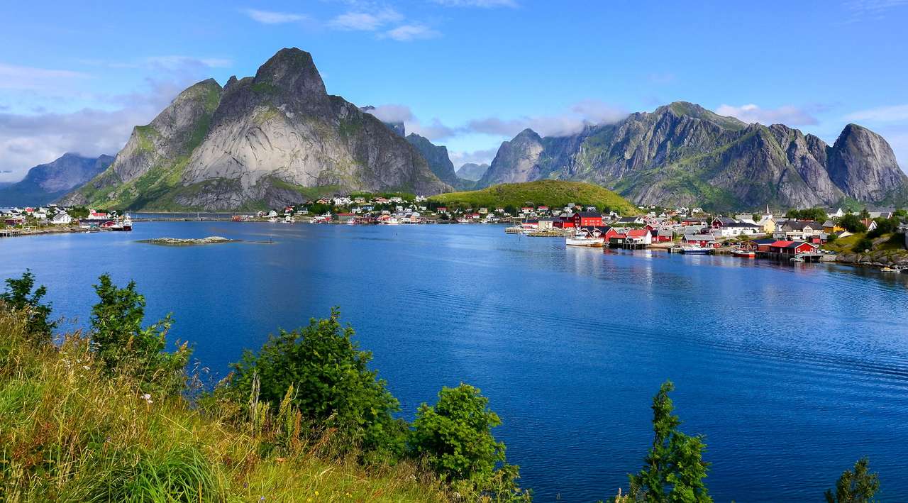 Фиорд на Лофотенските острови (Норвегия) онлайн пъзел от снимка