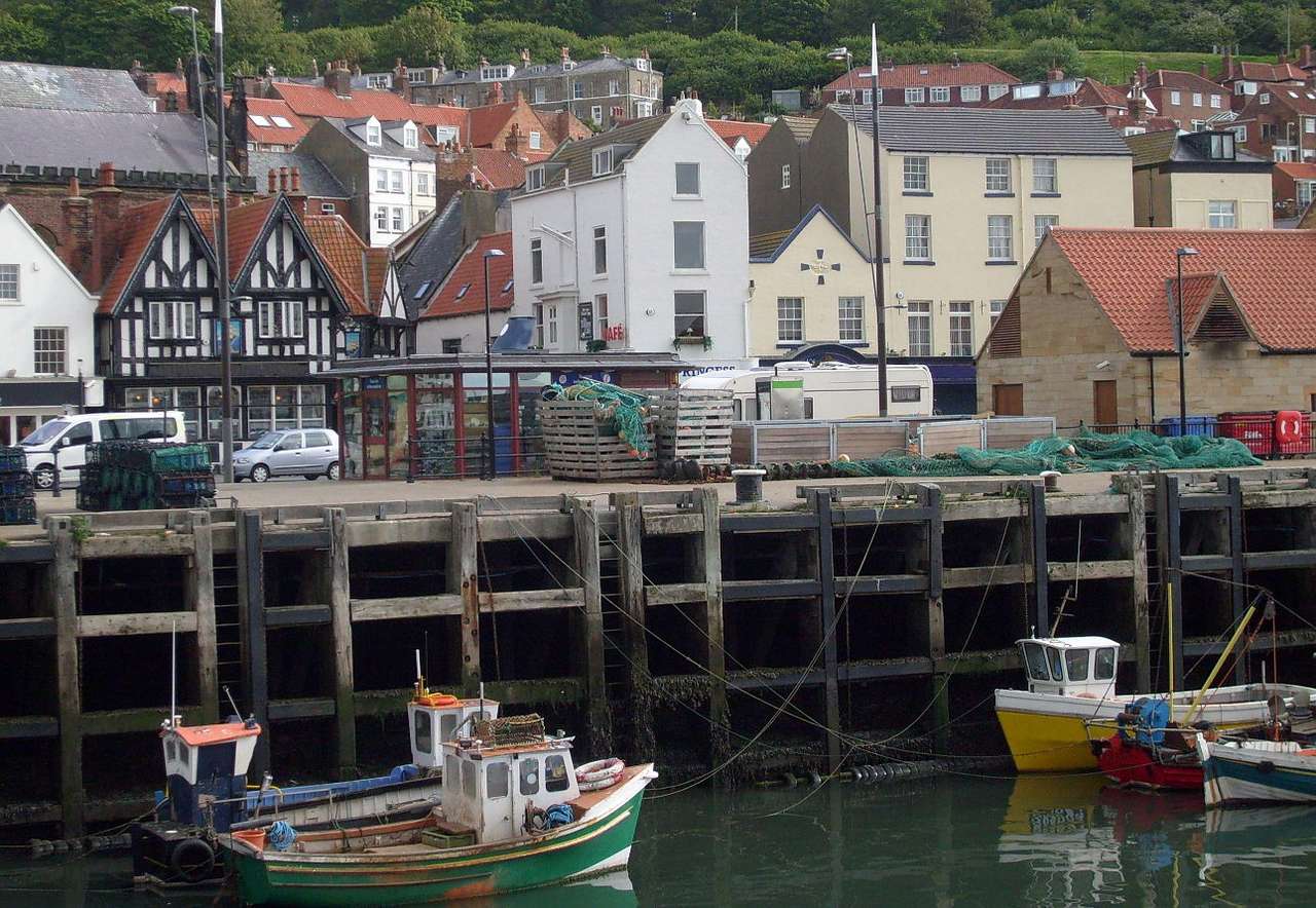 Fishing boats in Scarborough (United Kingdom) puzzle online from photo