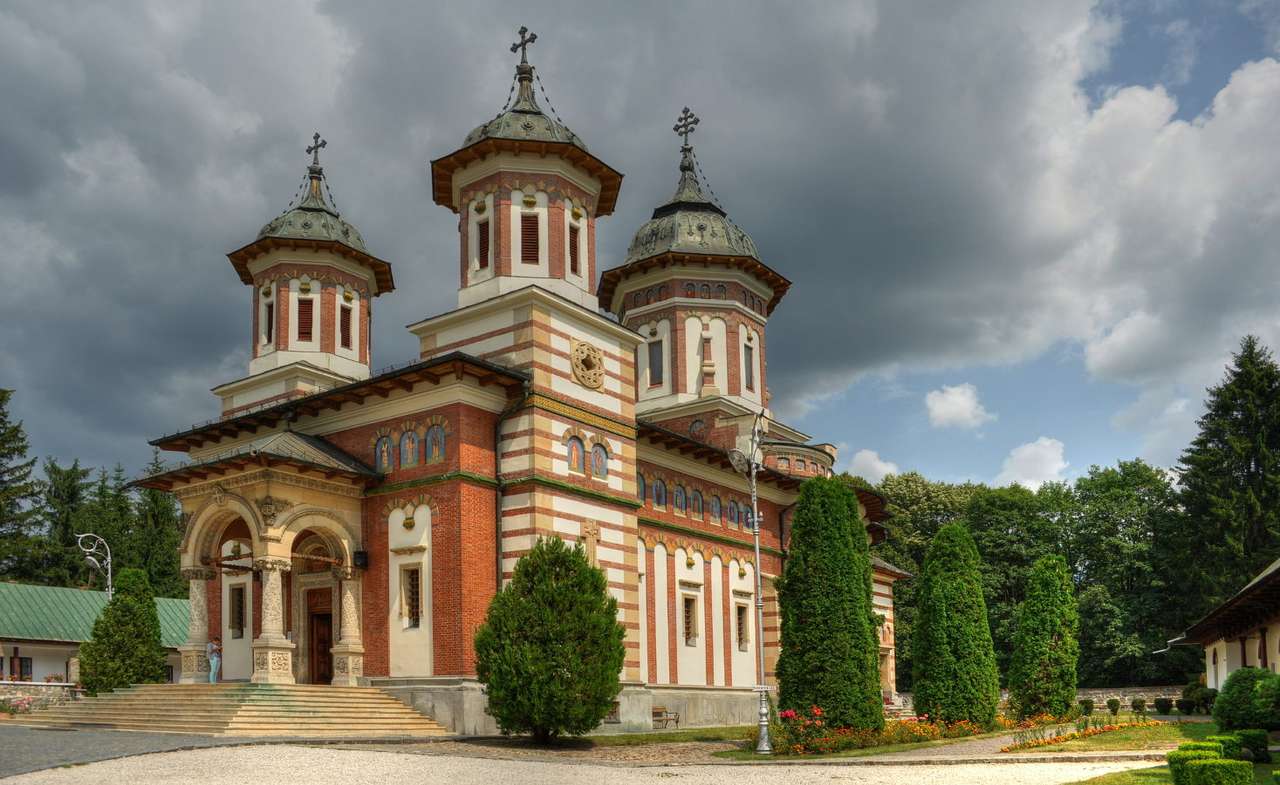 Манастир Синая (Румъния) онлайн пъзел от снимка