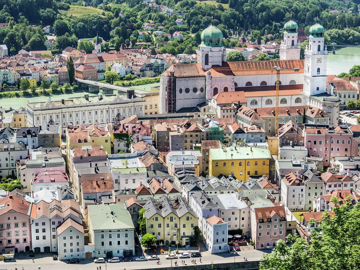 Panorama över Passau (Tyskland) Pussel online