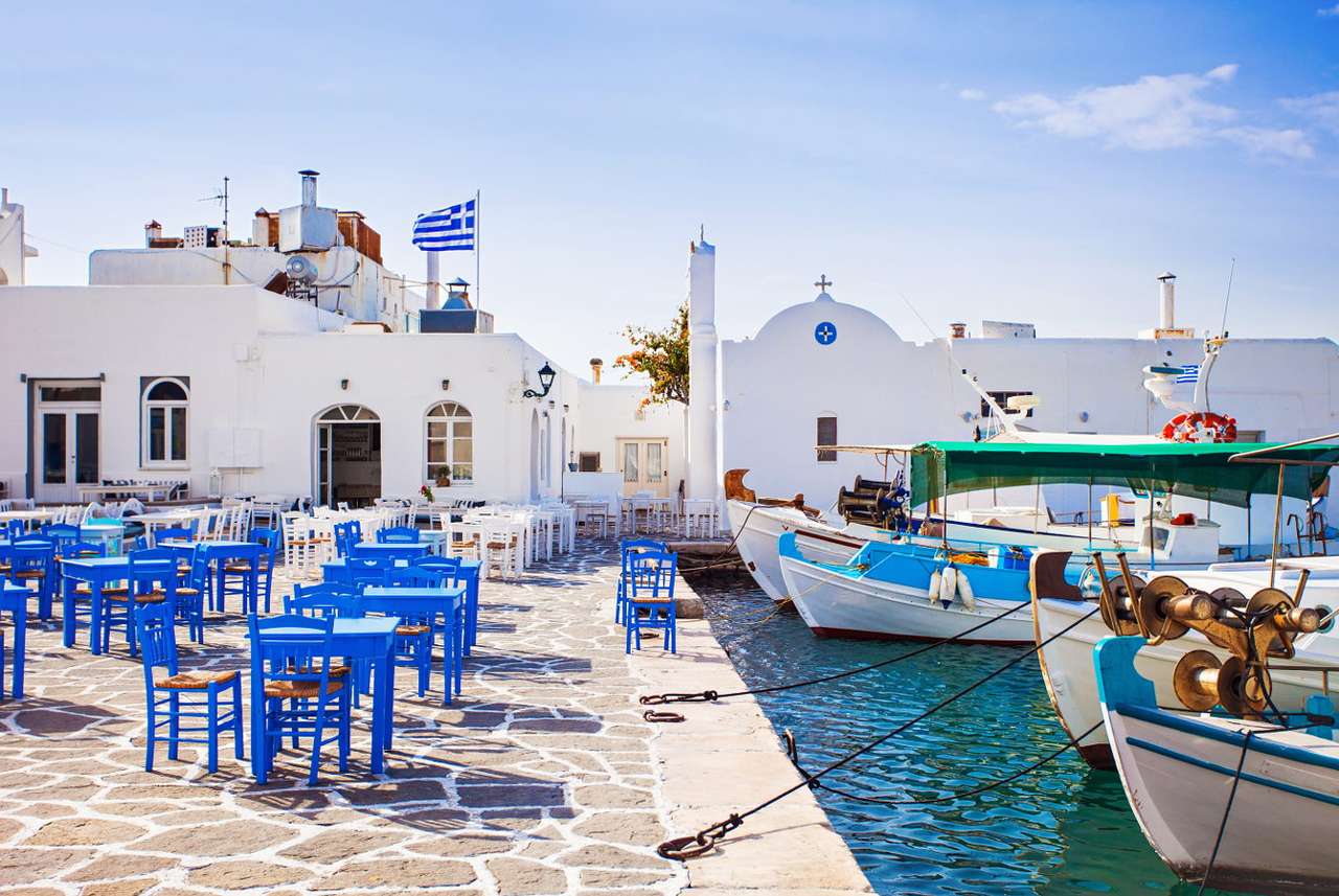 Vila de pescadores na ilha de Paros (Grécia) puzzle online a partir de fotografia