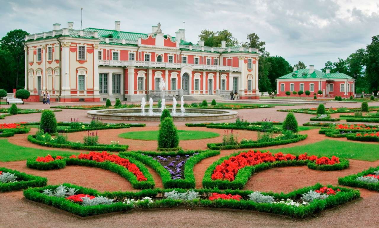 Дворецът и градината Kadriorg в Талин (Естония) онлайн пъзел от снимка