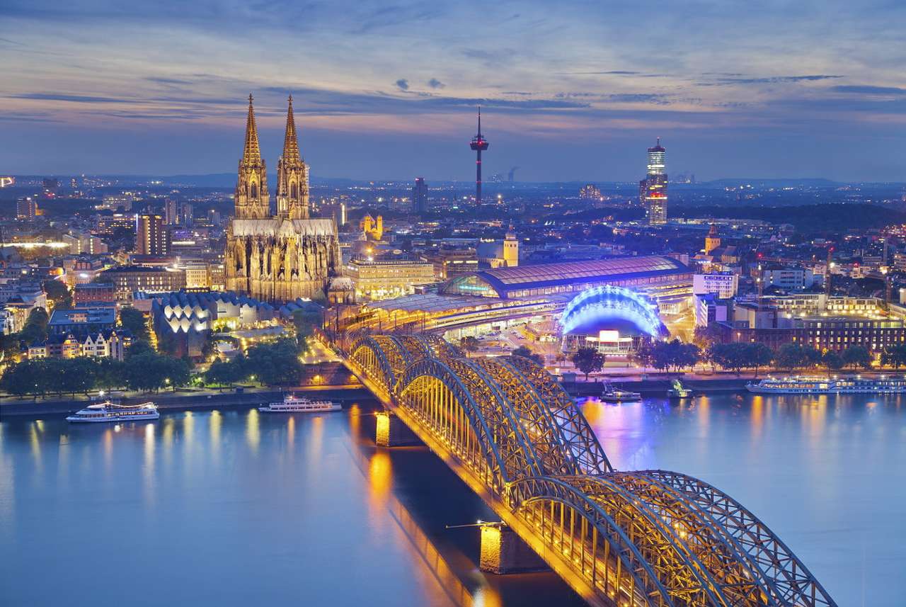 Cathedral and bridge in Cologne (Germany) puzzle online from photo