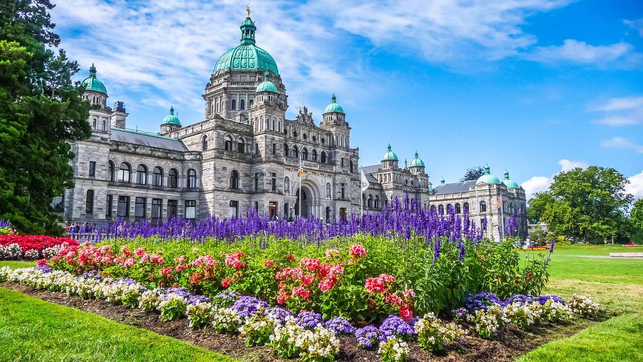 Сграда на парламента във Виктория (Канада) пъзел от снимката