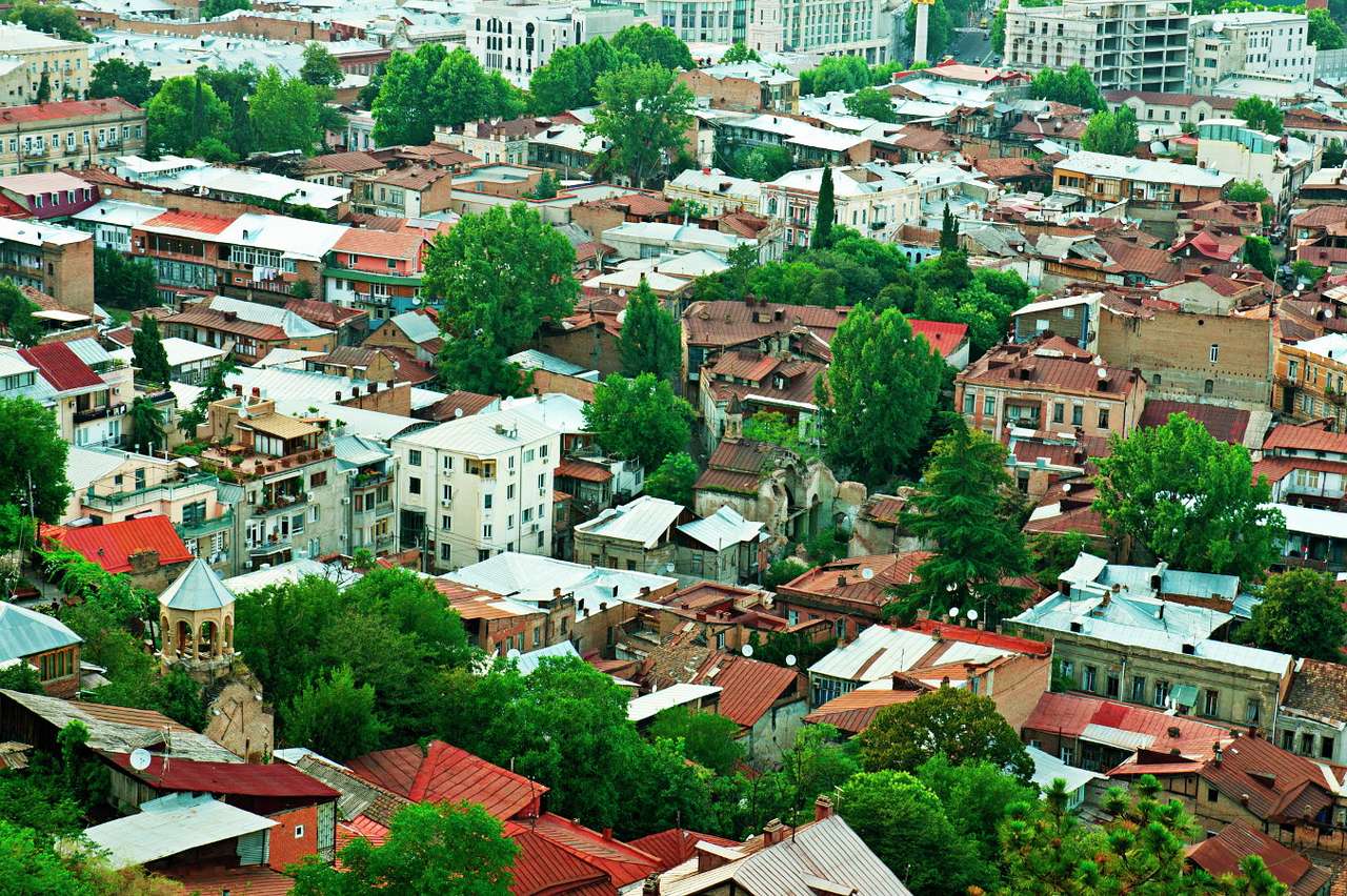 Pohled z budov Tbilisi z Gruzie z ptačí perspektivy puzzle online z fotografie