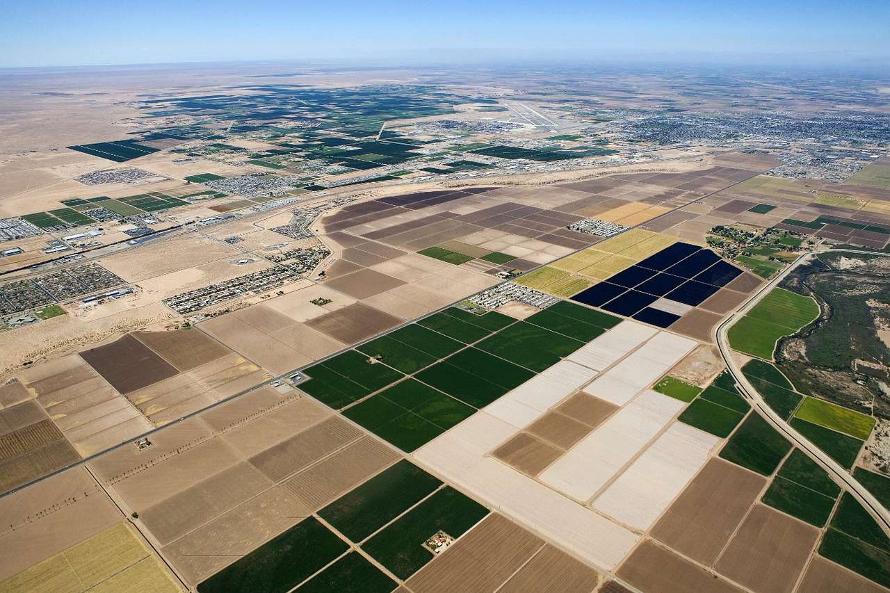 Pohled z ptačí perspektivy na město Yuma (USA) online puzzle