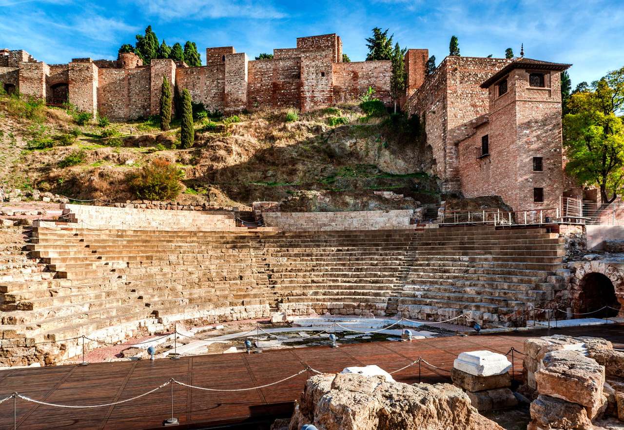 Ruinerna av den romerska teatern i Malaga (Spanien) Pussel online
