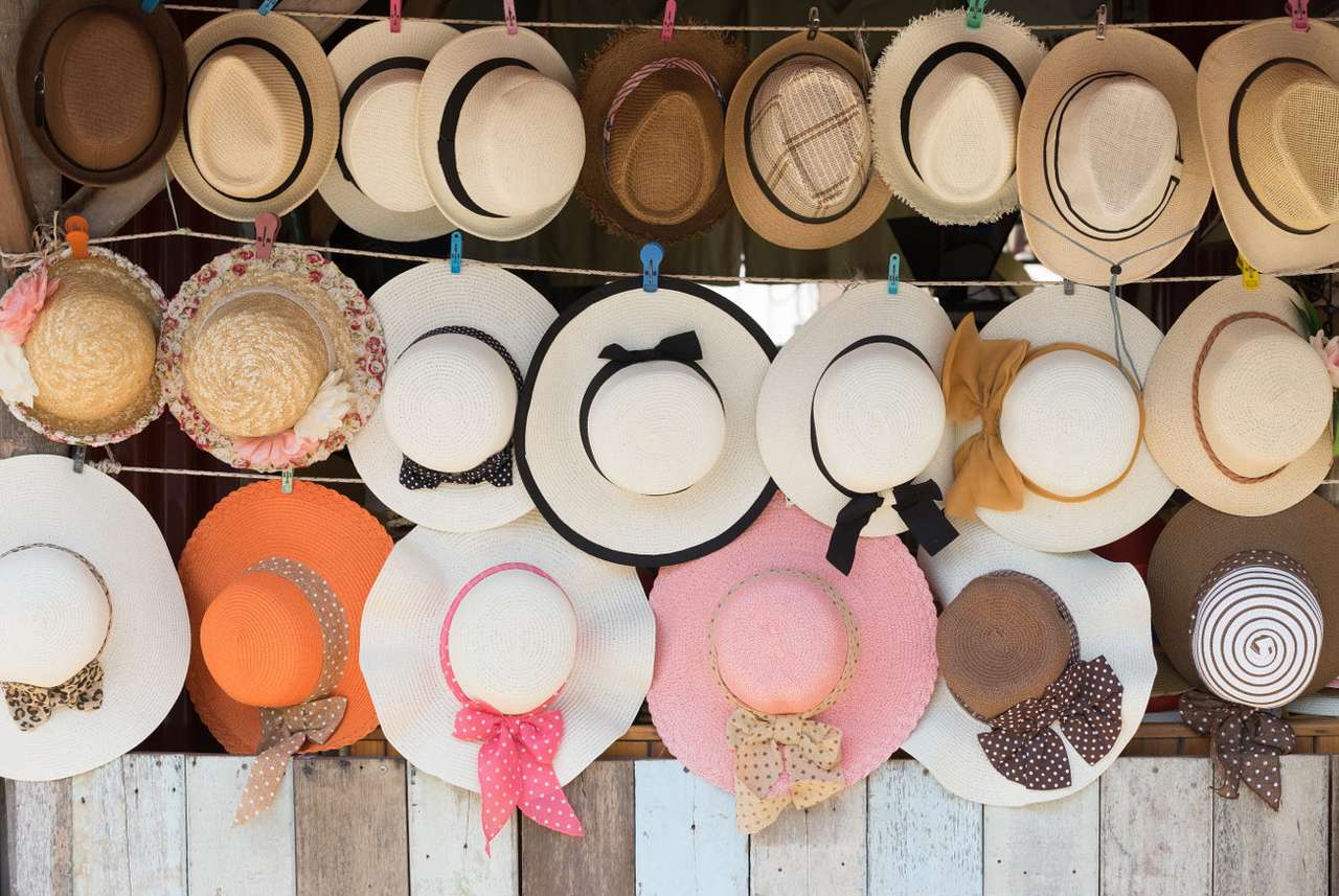 Pălării de paie puzzle online din fotografie