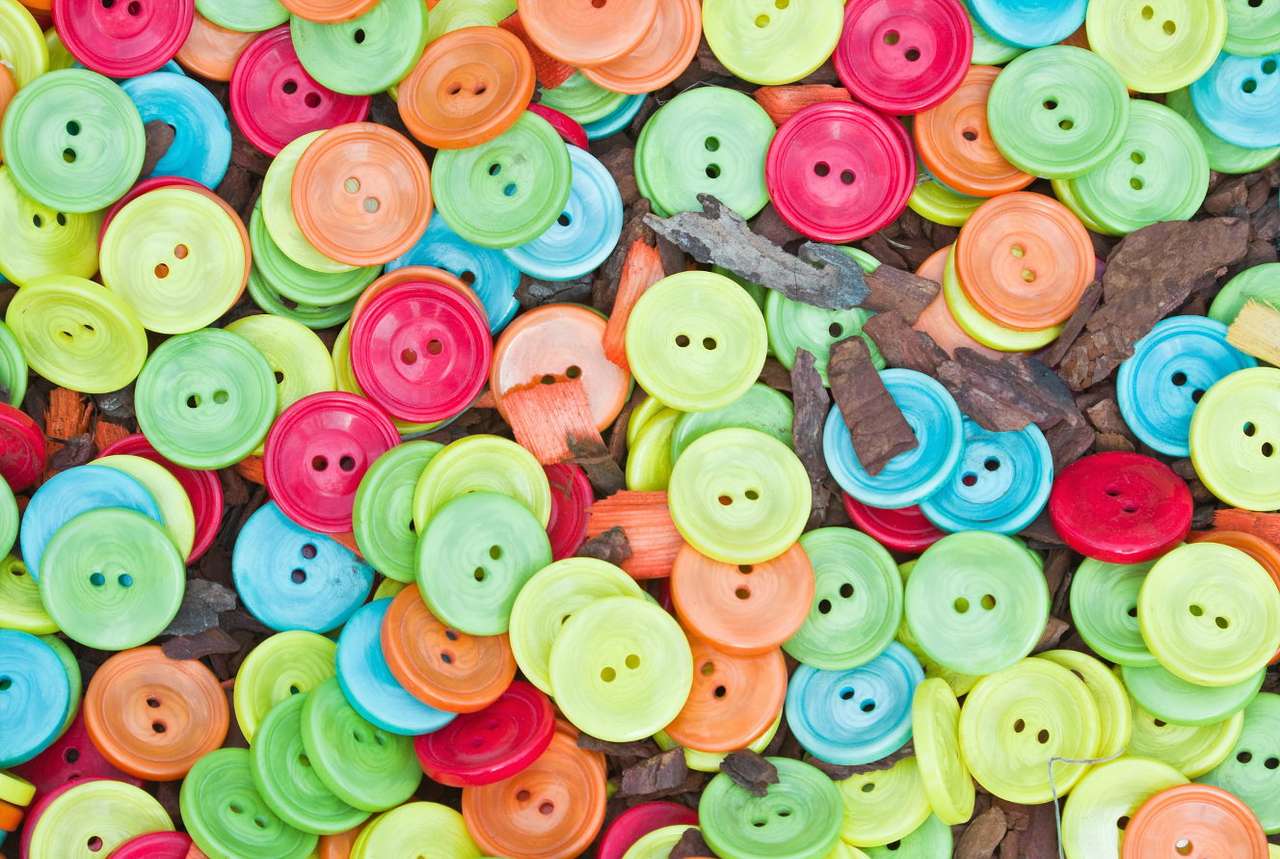 Colorful buttons online puzzle