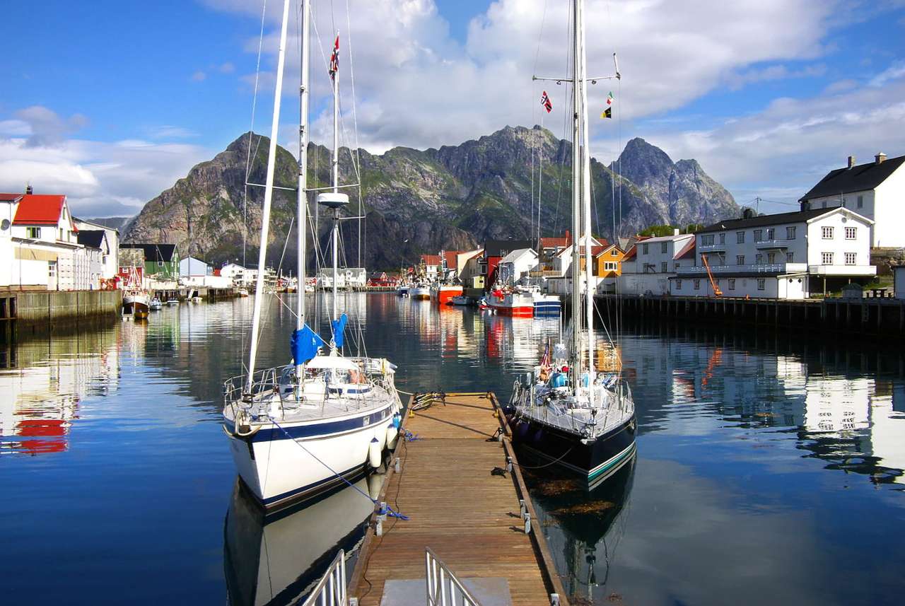 Yachts à Lofoten (Norvège) puzzle en ligne