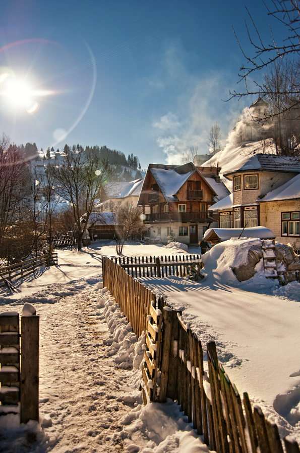 Зима в карпатско село (Румъния) онлайн пъзел