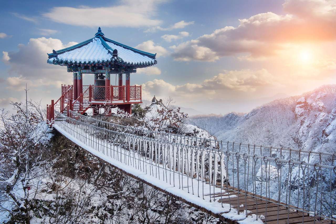 Vyhlídka na vrcholu hory Geumosan (Jižní Korea) puzzle online