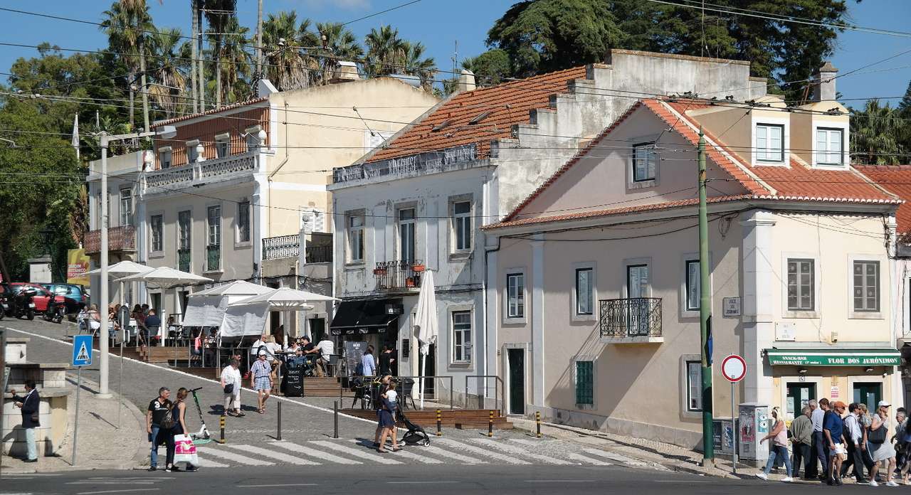 Ulice Largo dos Jeronimos v Lisabonu (Portugalsko) online puzzle