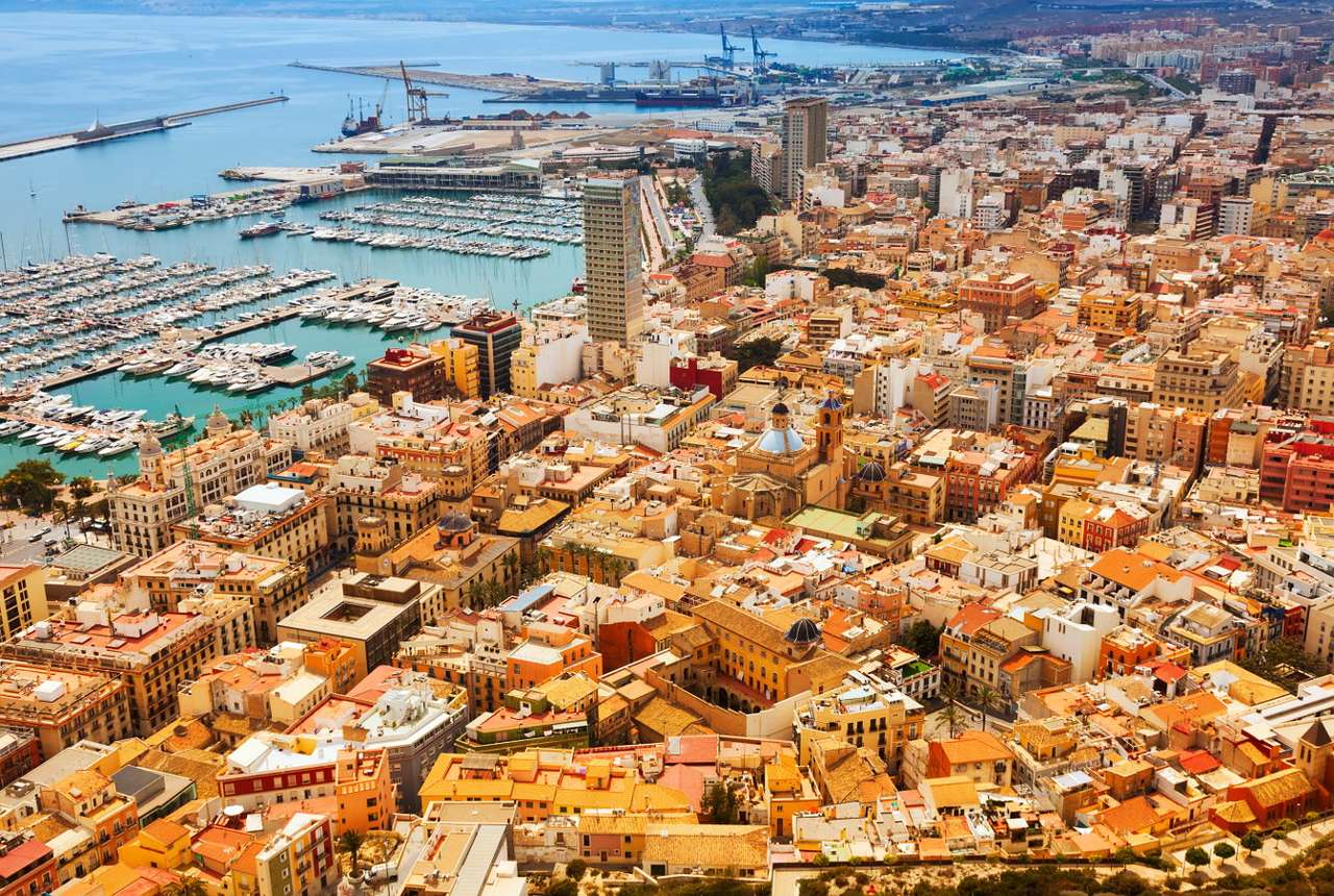 Alicante kikötője (Spanyolország) online puzzle