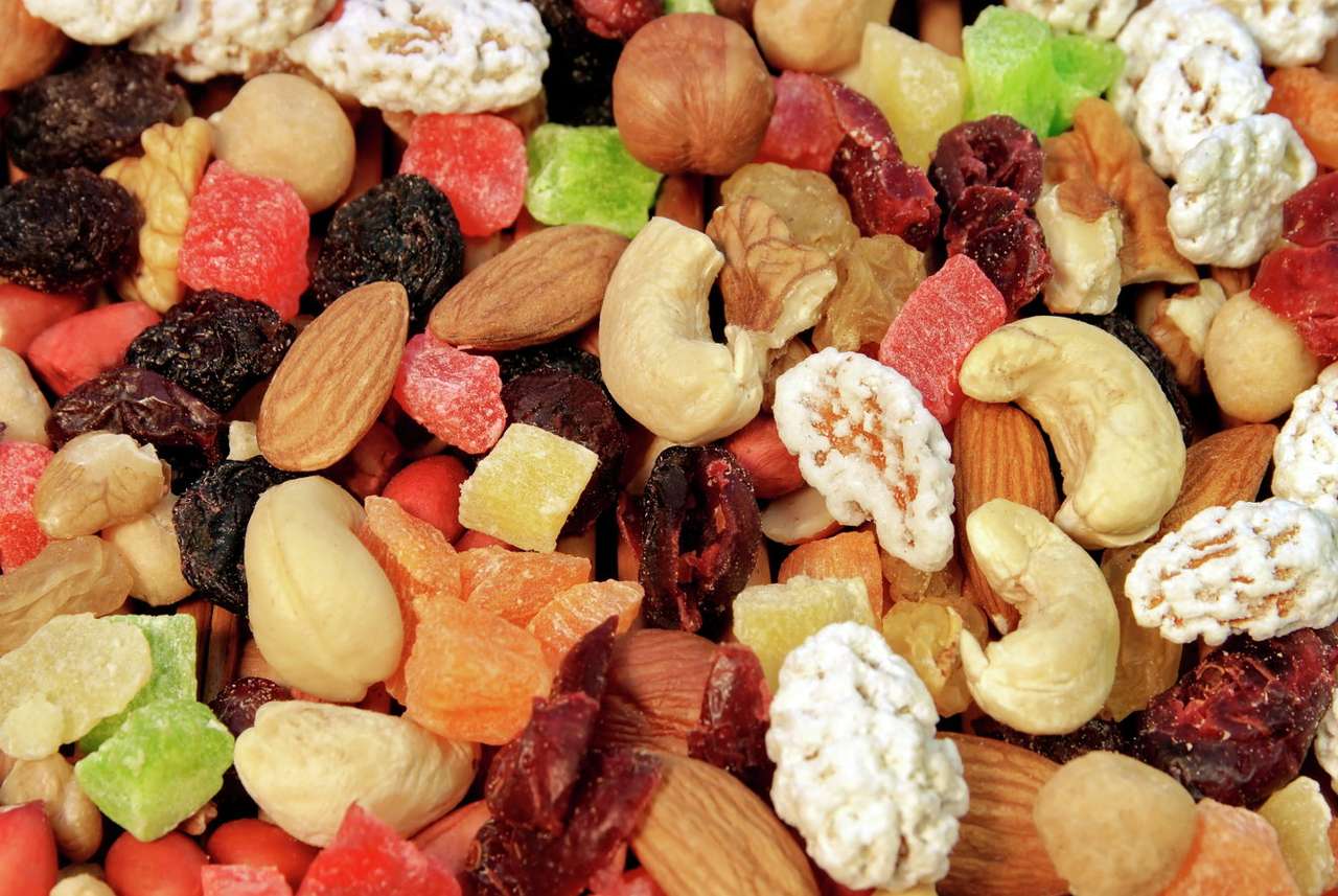 Mix of dried fruit and nuts online puzzle