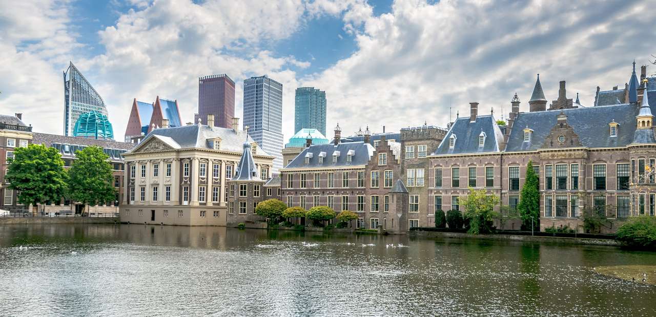Дворецът Binnenhof в Хага (Холандия) онлайн пъзел от снимка