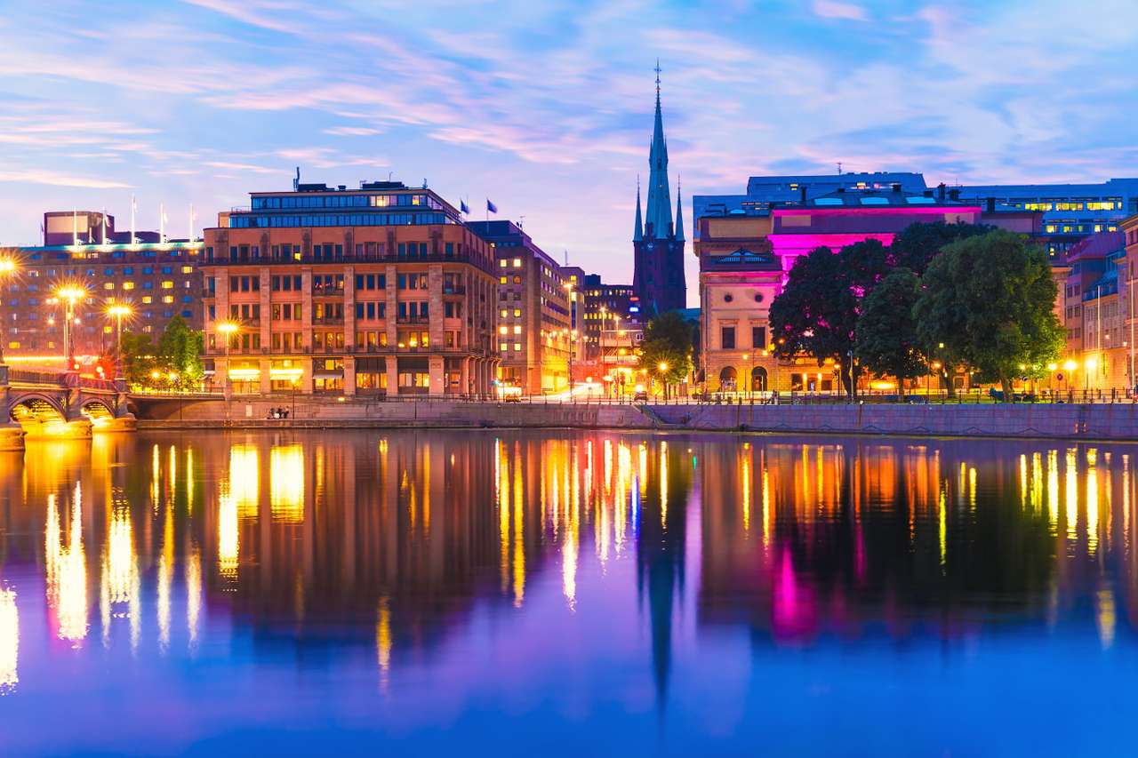 Panorama noturno de Estocolmo (Suécia) puzzle online