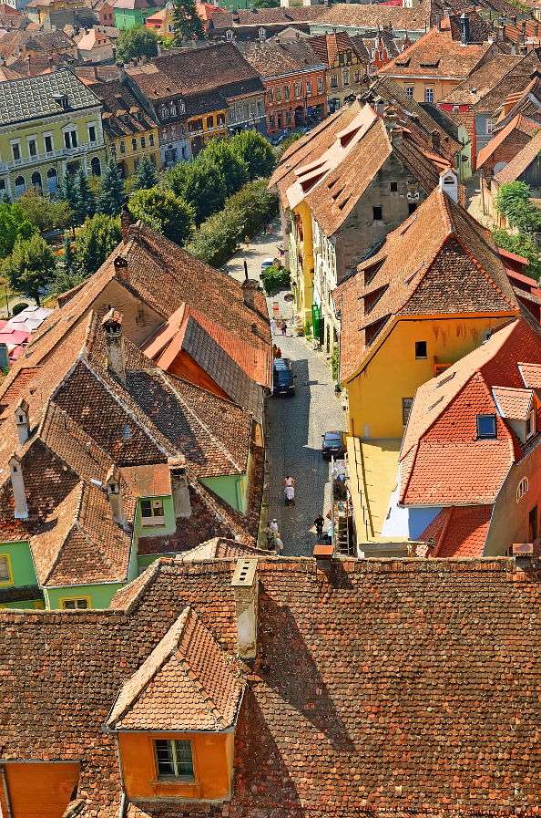 Vista de Sighisoara na Transilvânia (Romênia) puzzle online a partir de fotografia