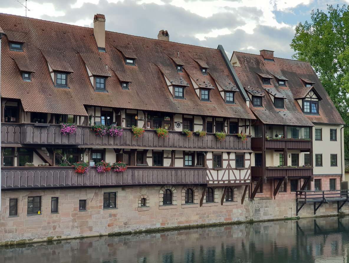 Byggnader i centrala Nürnberg (Tyskland) pussel online från foto