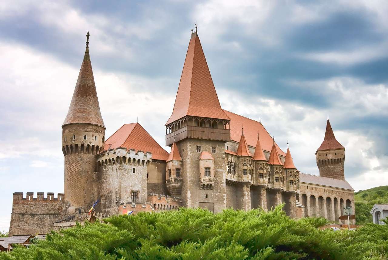 Castle in Hunedoara (Romania) online puzzle