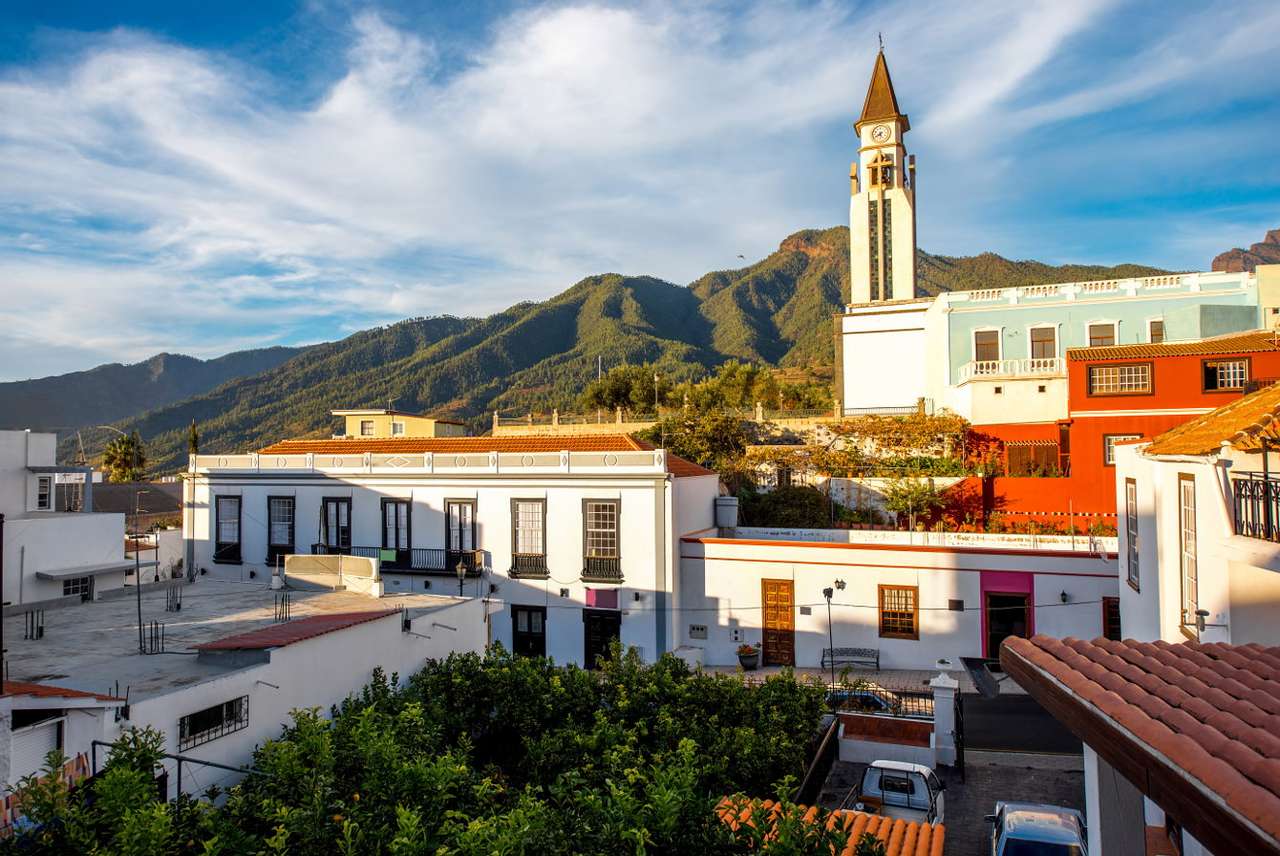 Kostel v El Pasu na ostrově La Palma (Španělsko) puzzle online z fotografie