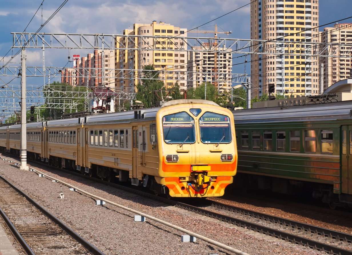 Trem suburbano em Moscou (Rússia) puzzle online