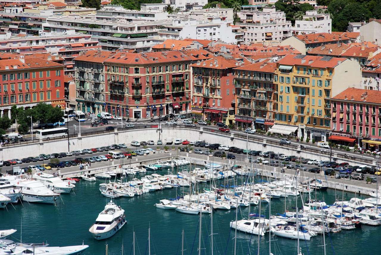 Puerto deportivo de yates en Niza (Francia) puzzle online a partir de foto