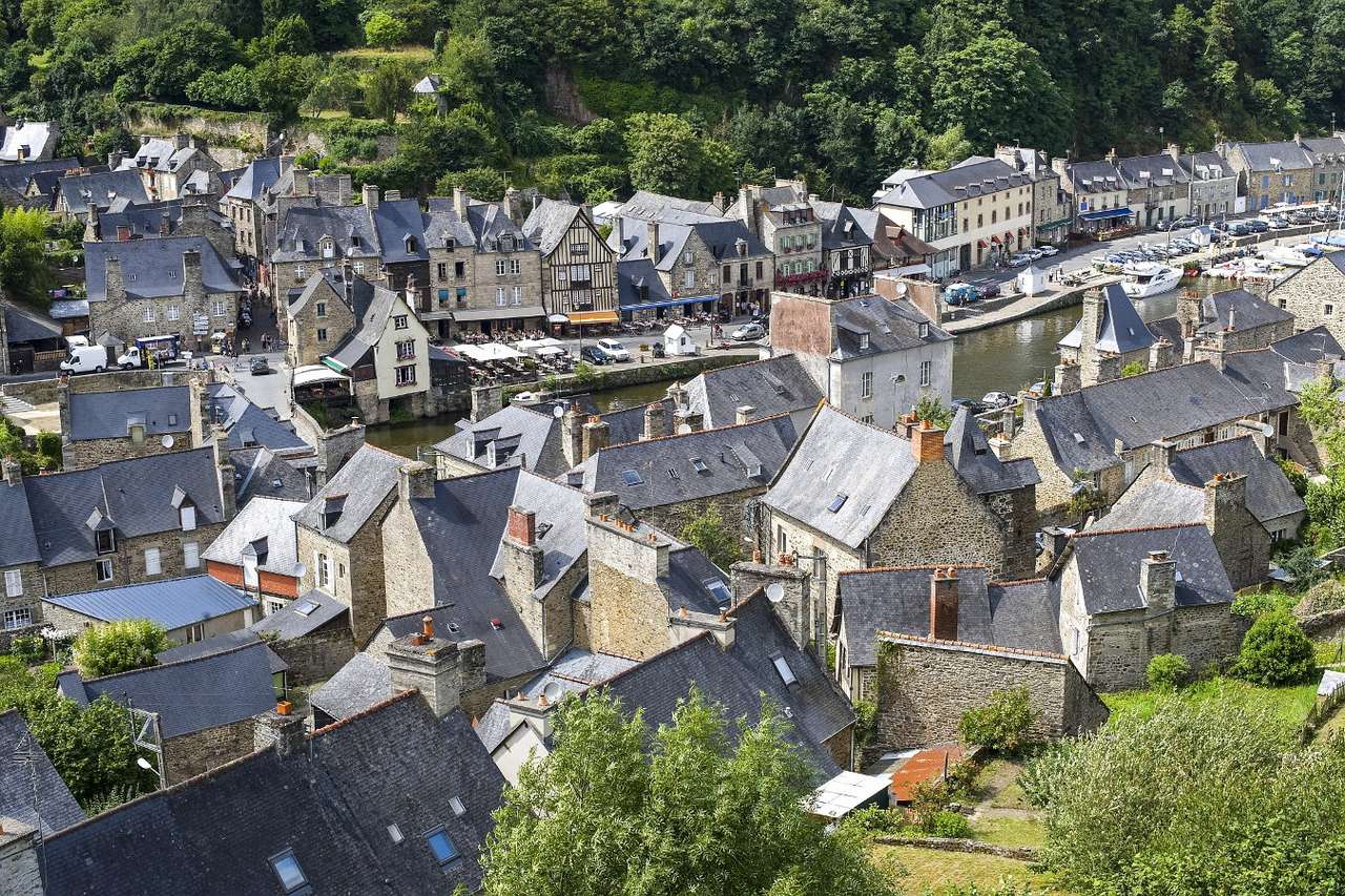 Staden Dinan (Frankrike) pussel online från foto