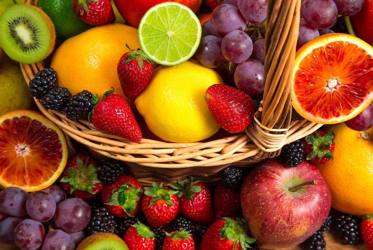 Korg med färska frukter pussel online från foto