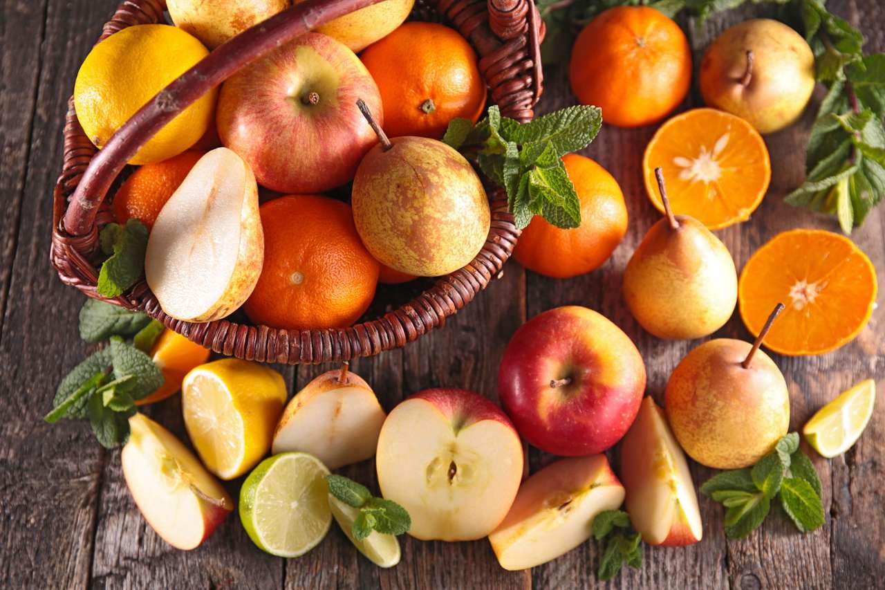 Frutas na cesta puzzle online a partir de fotografia