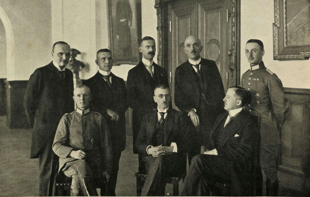 O Reich e o comissário prussiano para a área do plebiscito da Prússia Oriental puzzle online a partir de fotografia